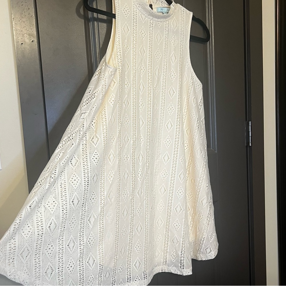 ☀️She + Sky Cream Colored Sleeveless Dress, Size Medium - Picture 3 of 9